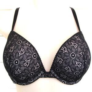 Victoria's Secret 32DDD or 34DD Black Lace Very Sexy Push-up Bra
